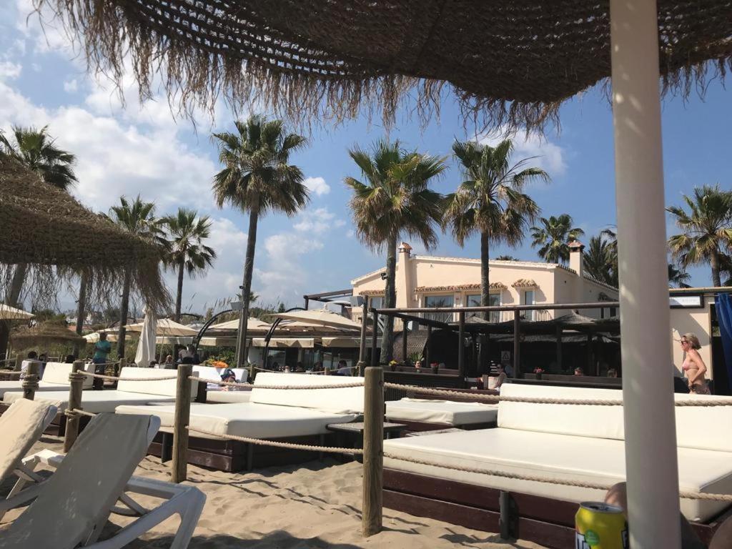 오옌 Penthouse Mit Privatem Jacuzzi In Marbella - La Mairena 아파트 외부 사진