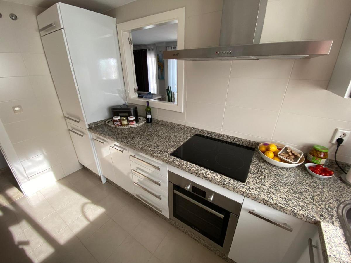 오옌 Penthouse Mit Privatem Jacuzzi In Marbella - La Mairena 아파트 외부 사진